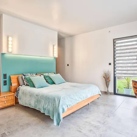 Maison Elegante Avec Jacuzzi, Confort Moderne Et Histoire A - Fr-1-788-44